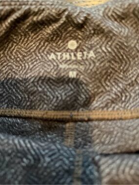 Athleta Brown Gray and Ivory Geometric Active Top